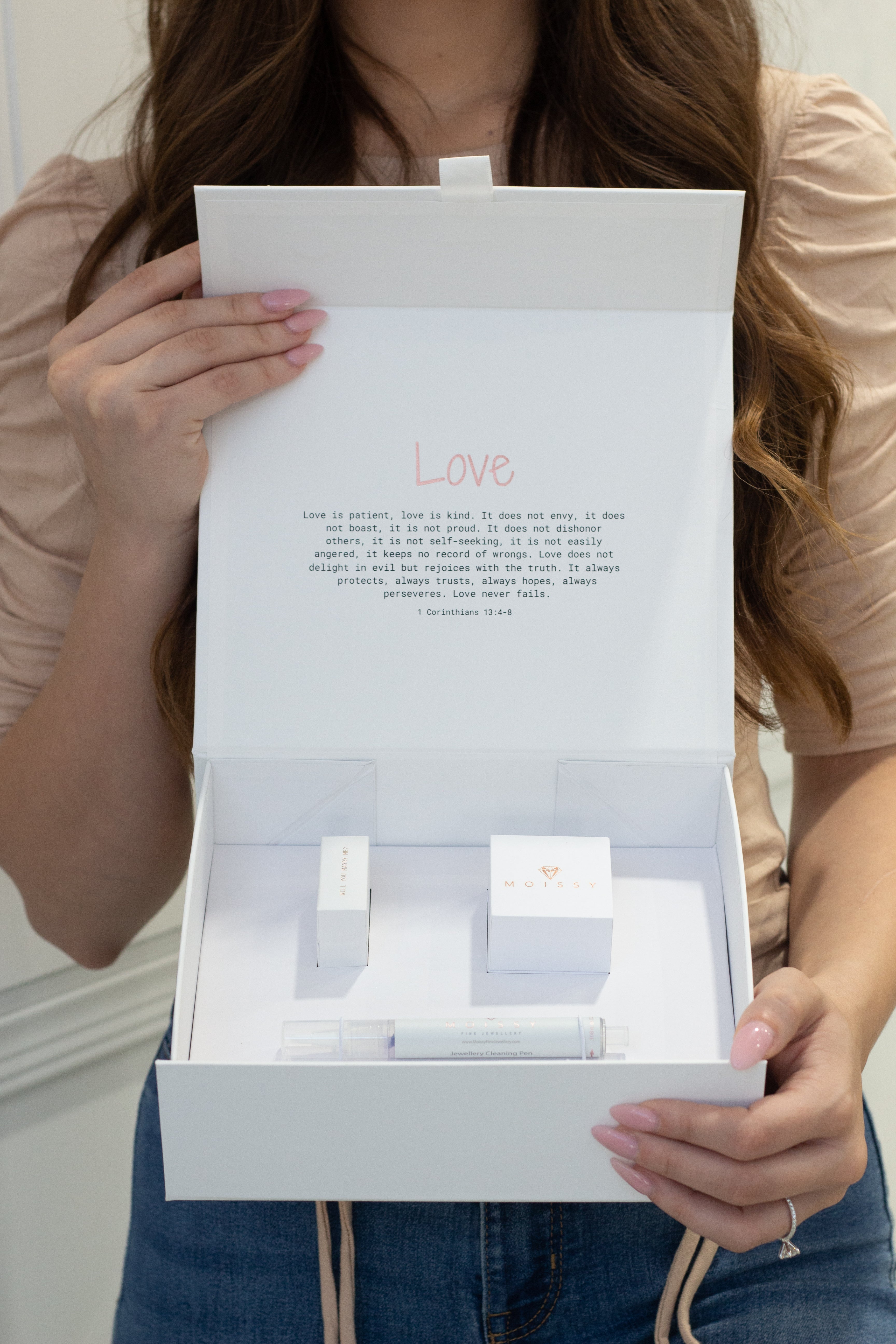 Moissy Fine Jewelry Inside Package