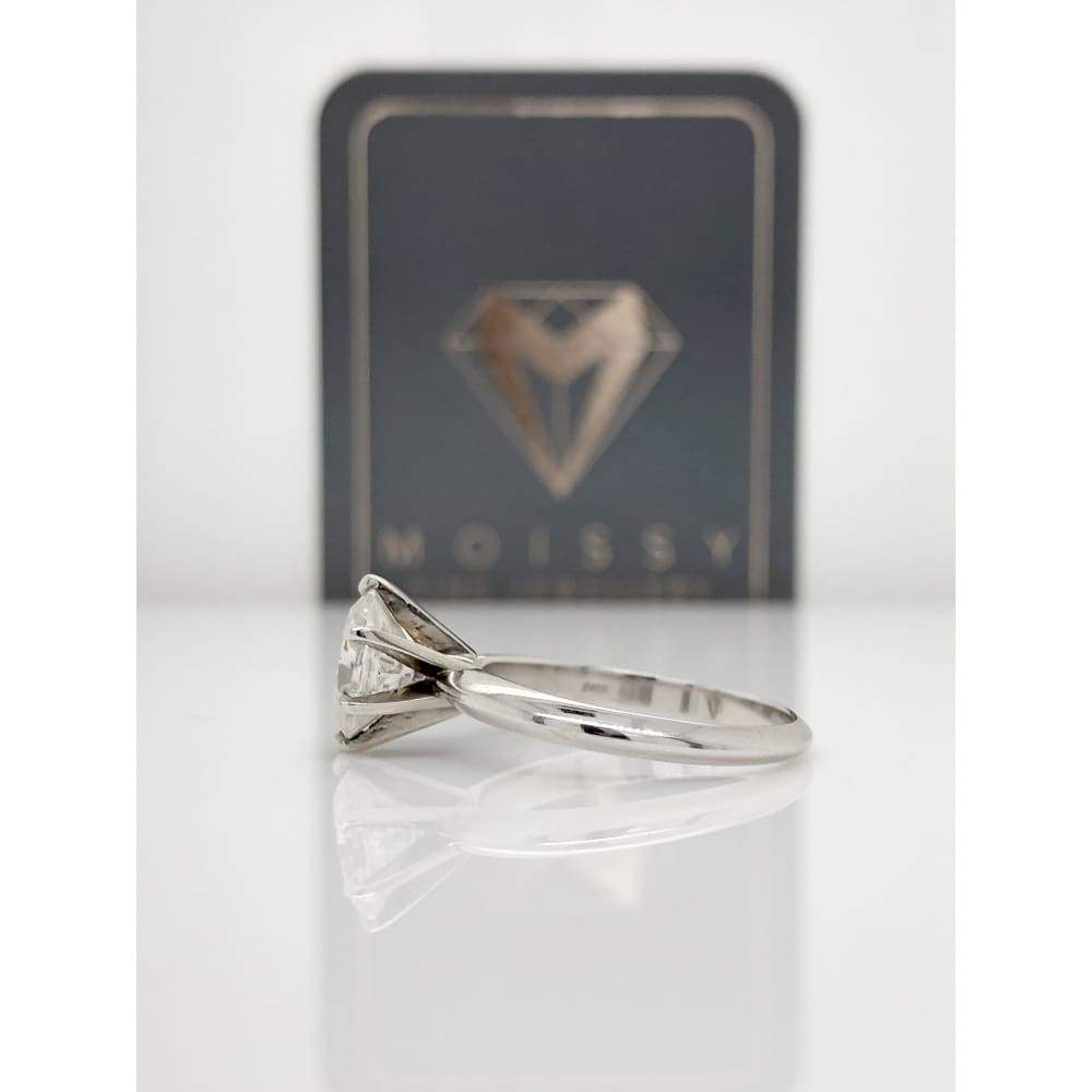 Alanna ~ 14Kw 8X6Mm Oval Moissanite Solitaire - Ring