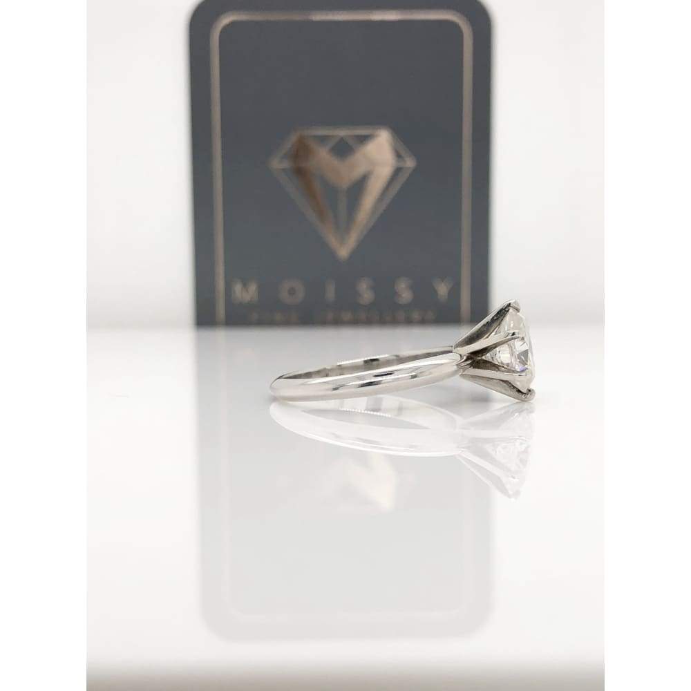 Alanna ~ 14Kw 8X6Mm Oval Moissanite Solitaire - Ring