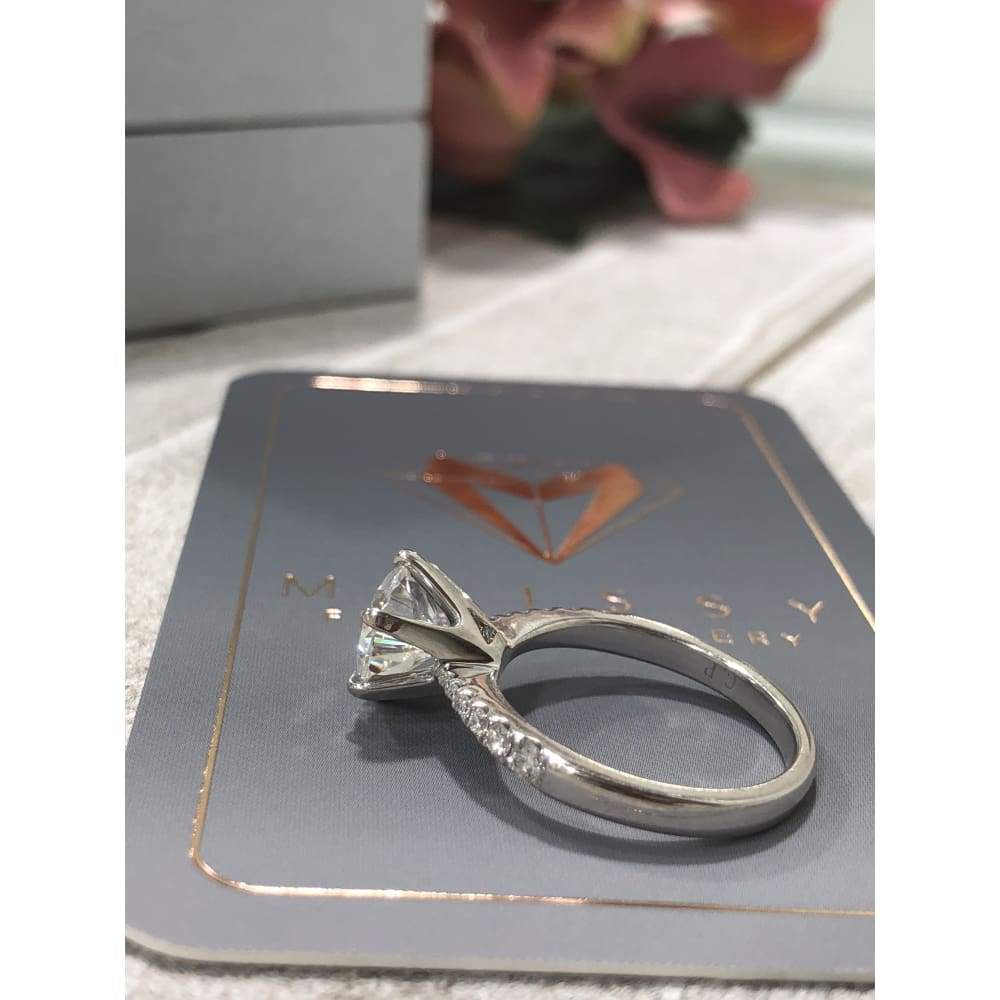 Olivia ~ 18Kw 8.0Mm Round Moissanite Diamond Band - Ring